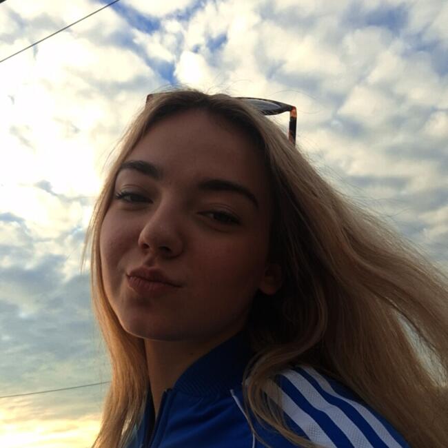 Babysitter in Jakovlje: Lea