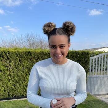 Babysitter in Niort: Chloé