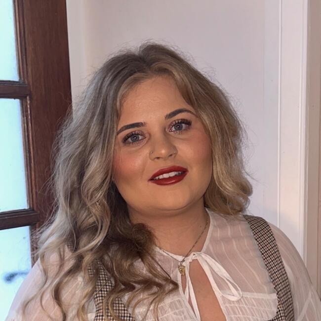 Babysitter in Surbiton: Izzy