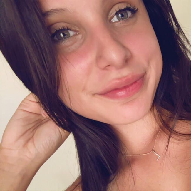 Baby-sitter à Les Ormes: Luna