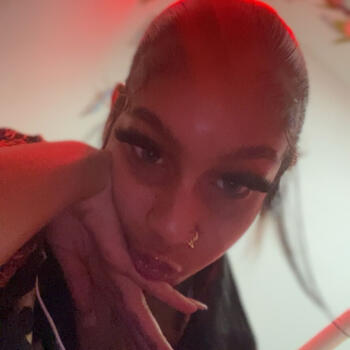 Babysitter in Wednesbury: Cellise