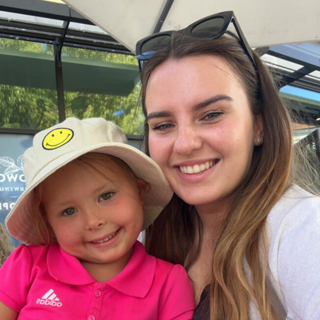 Baby-sitter in Montréal: Laura