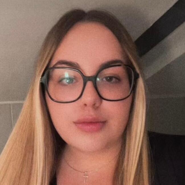 Babysitter in Narbonne: Clara