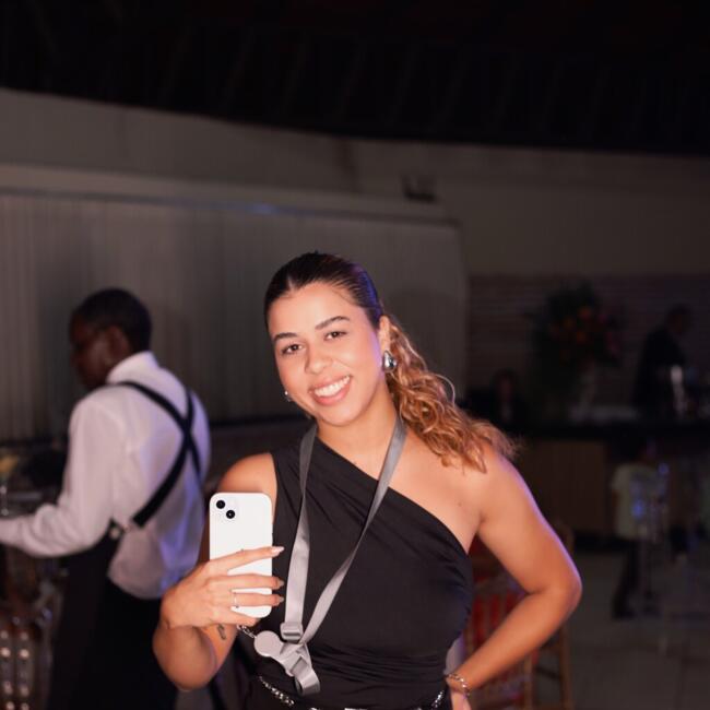 Babysitter in Brasília: Julia