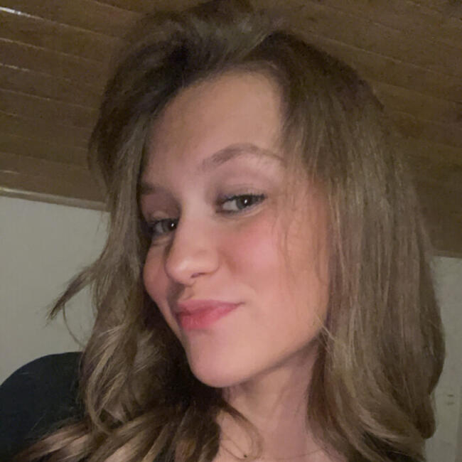 Babysitter in Sillingy: Julia