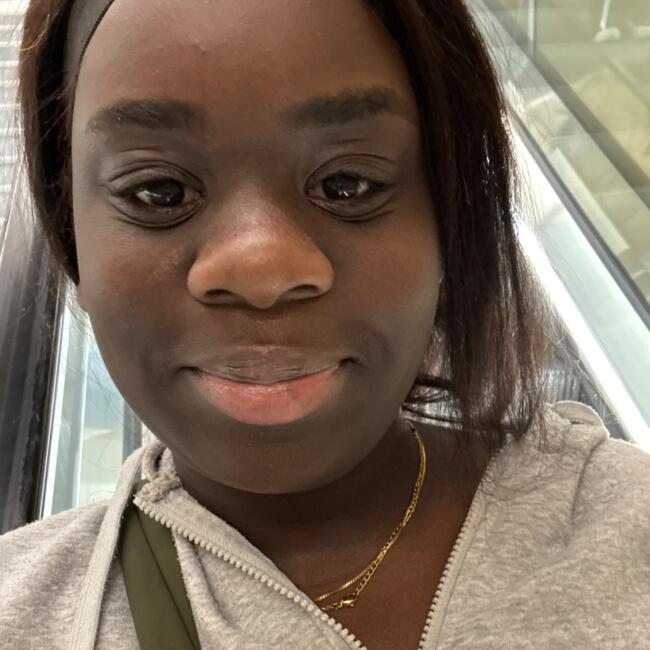 Babysitter in Mantes-la-Jolie: Stella