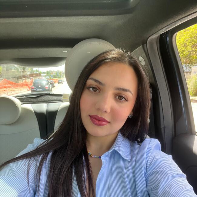 Babysitter in Caserta: Federica