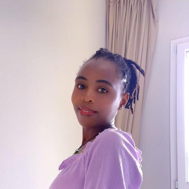 جليسة أطفال في دبي: Nakaddu