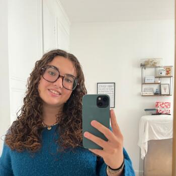 Babysitter in Poitiers: Clara