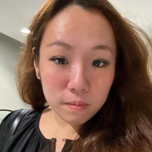 Babysitter in Singapore: Georgina
