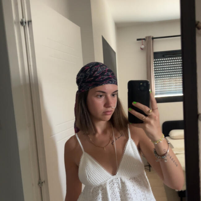 Babysitter in Saint-Loup-Cammas: Lola