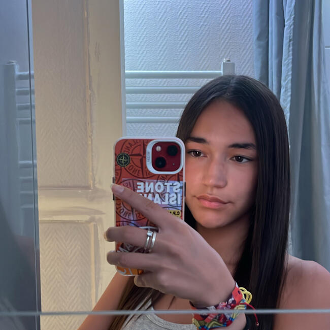 Babysitter in Rueil-Malmaison: Joy