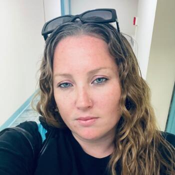 Babysitter Toronto: Ashley