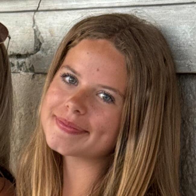 Babysitter in Gillingham: Ella