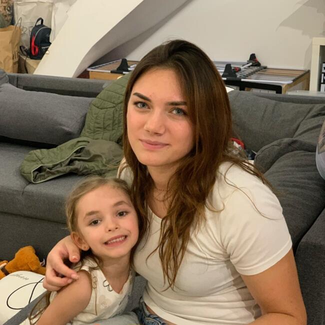 Babysitter in Guérard: Maylis