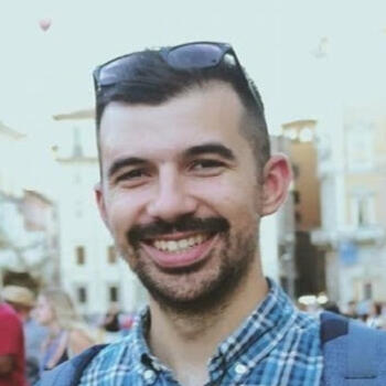 Δουλειά για babysitter στην περιοχή Αθήνα: δουλειά φύλαξης παιδιών Nikos