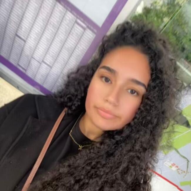 Babysitter in Uccle: Aya
