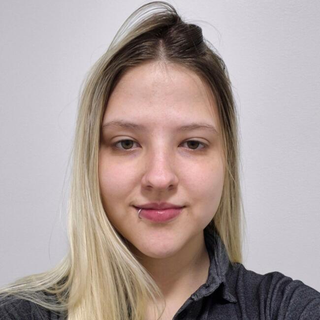 Babysitter in Cascavel: Ana Laura
