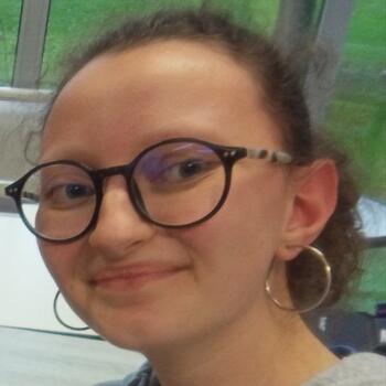 Baby-sitter Muncq-Nieurlet: Lauryna