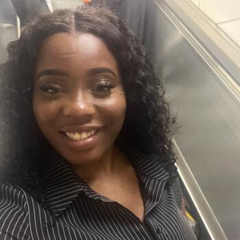 Babysitter in Linden: Beatrice