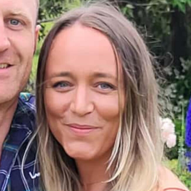 Babysitter in Matangi: Laurel