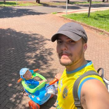 Babysitting job in Maringá: babysitting job Andre Lucas