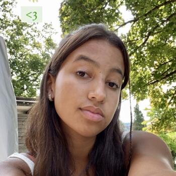 Baby-sitter in Richterswil: Angie