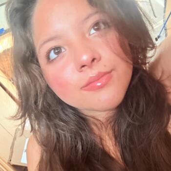 Babysitter in Davie: Gaby