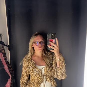 Babysitter in Valdoie: Lola
