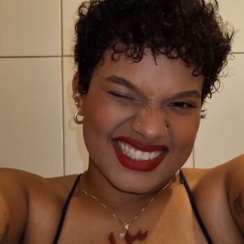 Babysitter São José dos Campos: Isadora