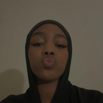 Babysitter Le Mans: Amouna