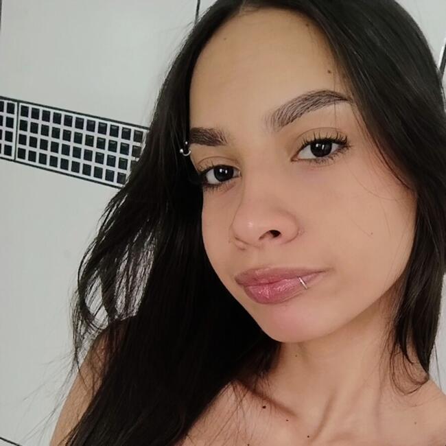 Babá em Montes Claros: Leiliane