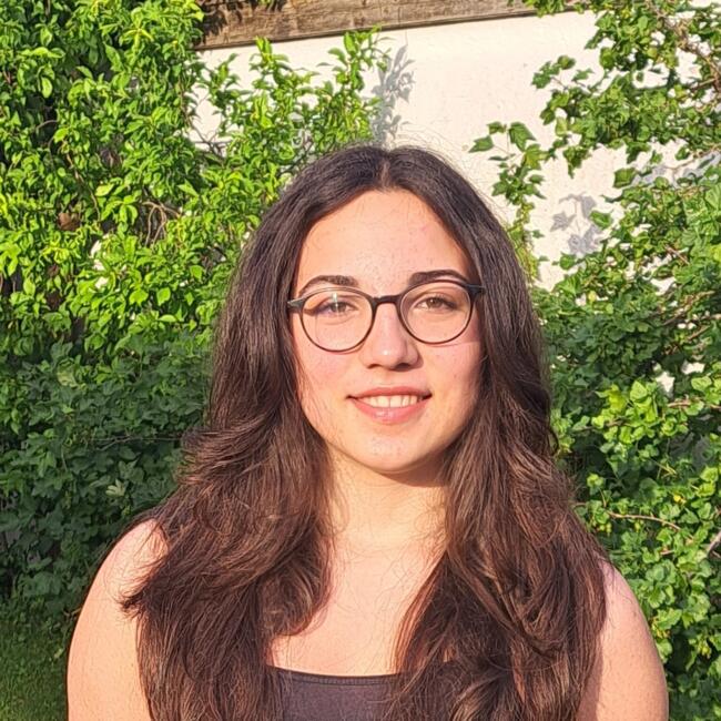 Babysitter in Olching: Julia