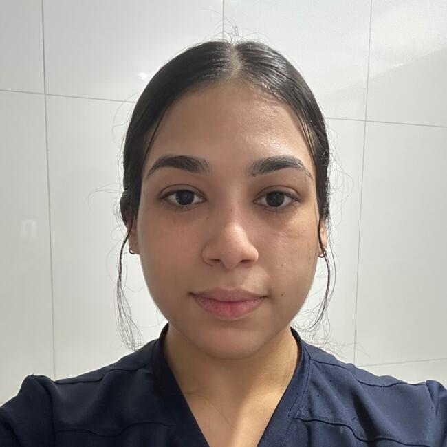 Babá em Goiânia: LARISSA