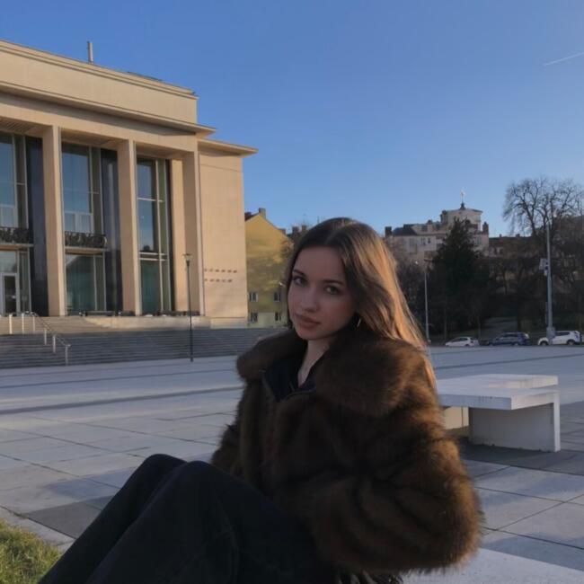 Babysitter in Brno: Jolana