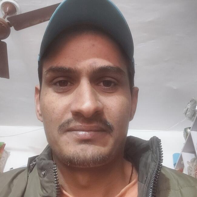 Babysitter in Stróvolos: Pawan