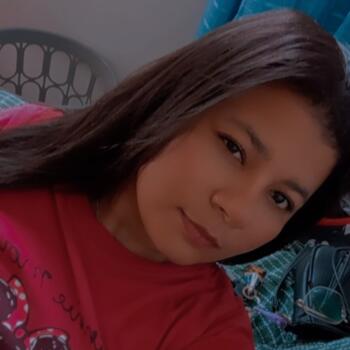 Babá em Rio Verde: Luana