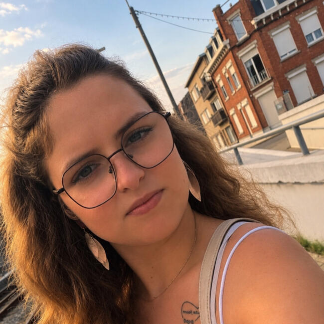 Babysitter in Amay: Laura