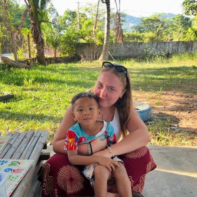 Babysitter in Villebarou: Diane