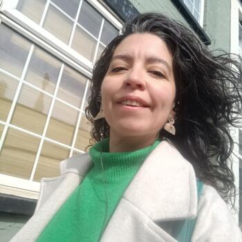 Babysitter in Watford: Maria Florencia