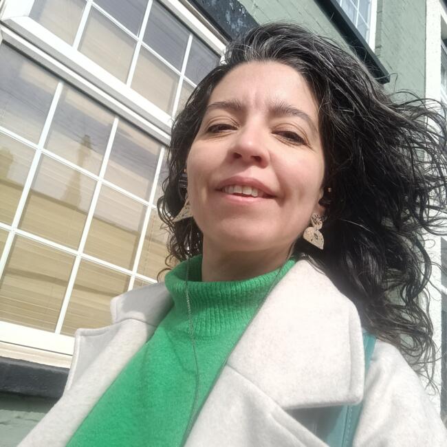 Babysitter in Watford: Maria Florencia