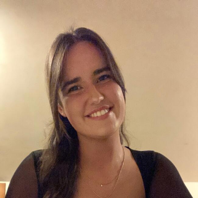 Babysitter in Galway: Amy