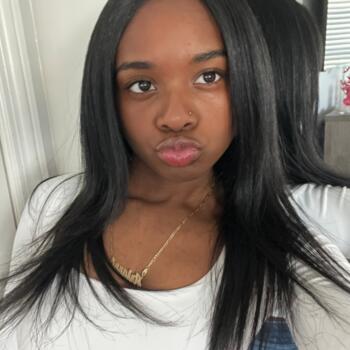 Babysitter North Plainfield: Arianne