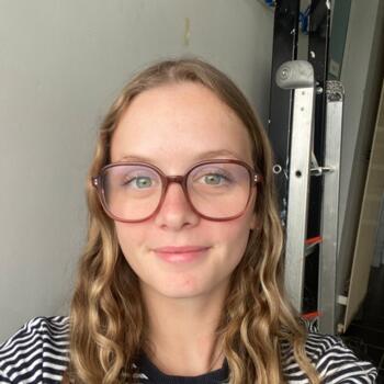 Babysitter in Laval: Clarisse