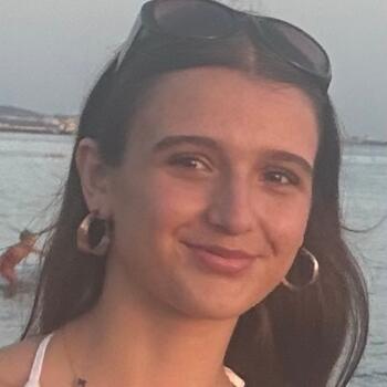 Baby-sitter Monsmier: Hana