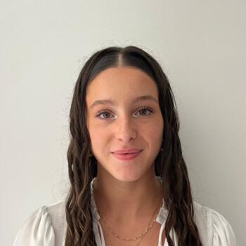 Babysitter in Boé: Anaïs