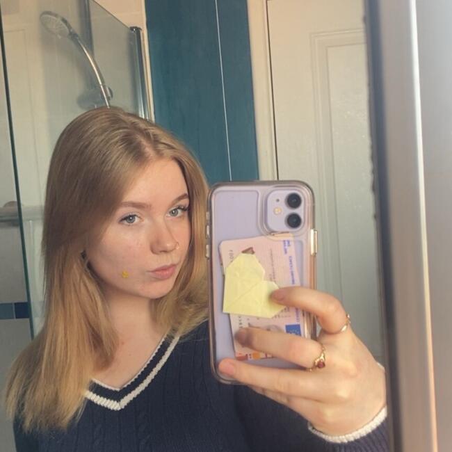 Babysitter in Carrigaline: Friya