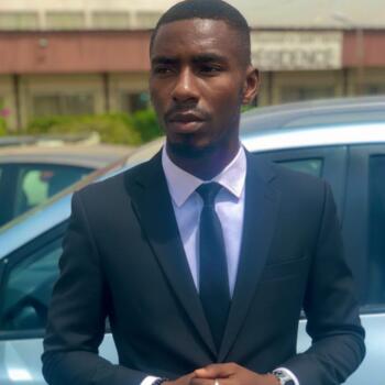 Babysitter in Bordeaux: Oi Kinimo Jean-Baptiste