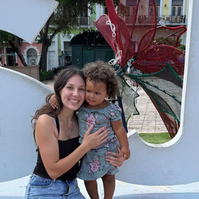 Babysitter in San Juan: Angela