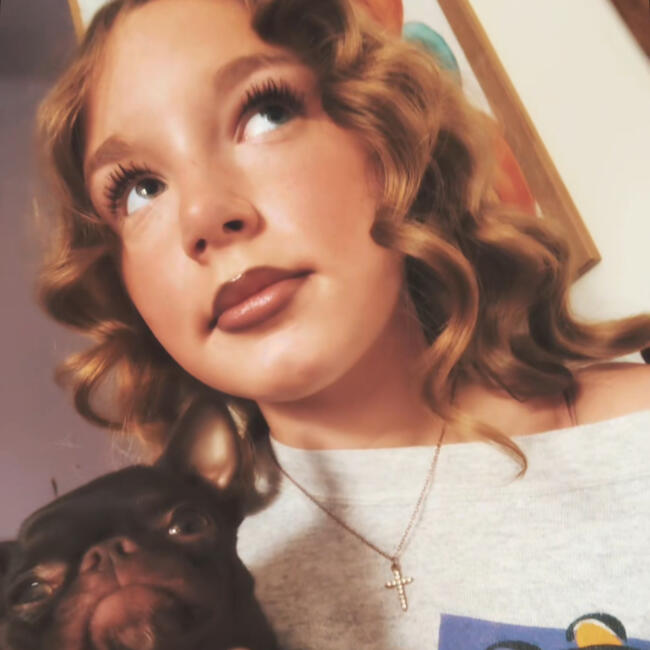 Baby-sitter in Halifax: Haylee